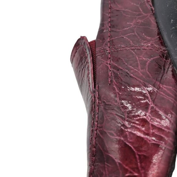 Aravon Kiley Leather Loafers - Picture 12 of 13